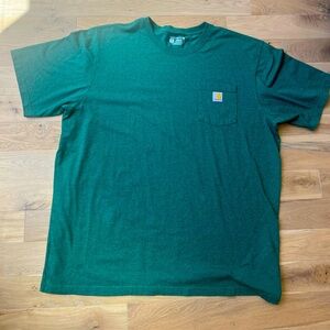 Men’s Carhartt loose fit, tall t-shirt.